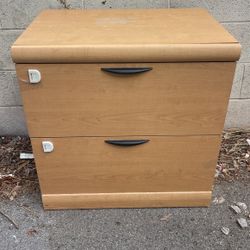 FRRE!! 2 Drawer File Cabinet