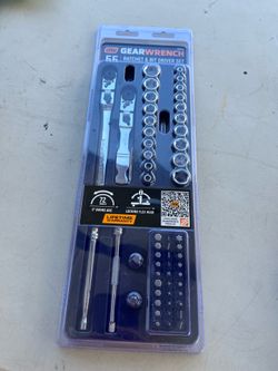 Gear wrench ratchet & bit driver set