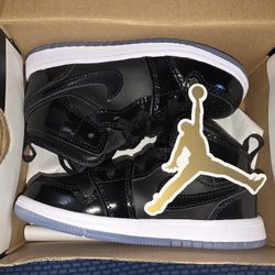 Jordan 1 mid SE (TD)  9C