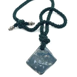 Asian Nephrite Jade Necklace. 8561