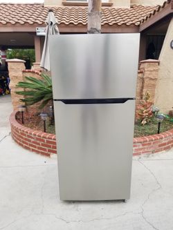 Insignia Refrigerator Stainless Steel 18cu Ft 30x30x66🚨👍 3 MONTHS WARRANTY