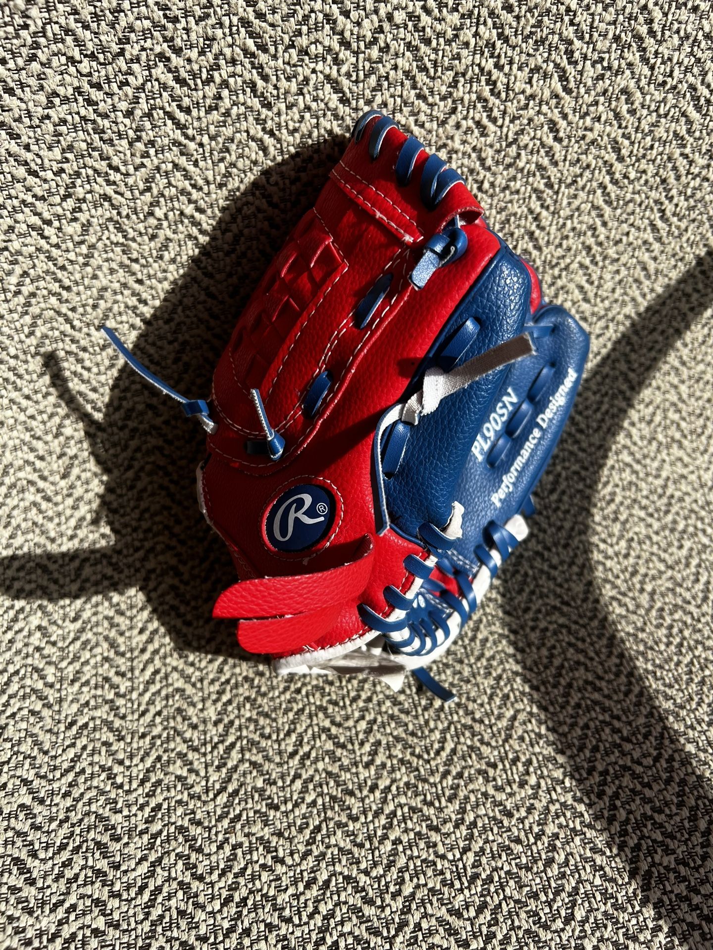 Rawlings Right Hand Throw 10" Baseball Glove