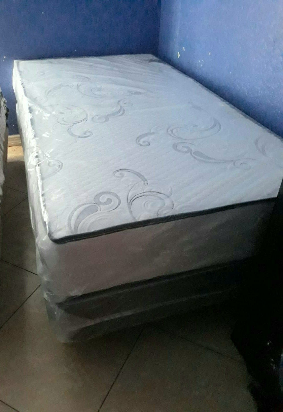NEW TWIN MATTRESS AND BOX SPRING 2PC, bed frame not included on price