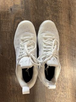 ASICS White Volleyball Shoes 8 1/2