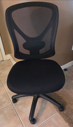 Black Mesh Back Office Chair