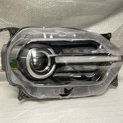 2021,2022 Ford Bronco Right Headlight