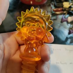 Beth Sun Acrylic Bottle Stopper 