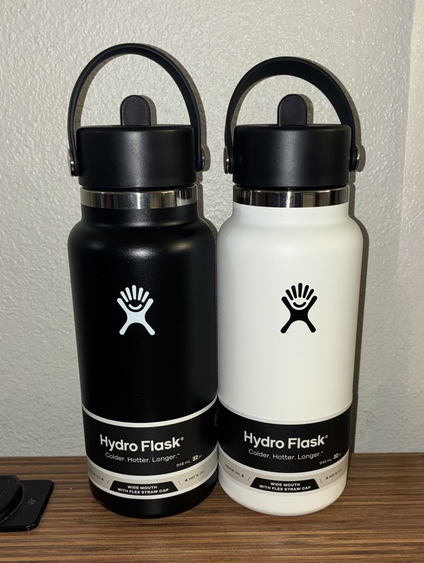 Hydro Flask 32oz Flip Up Straw Bottles 