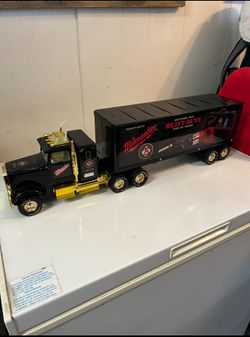 1999 Milwaukee 18 Wheeler Toy 75th Anniversary $50 FIRM 