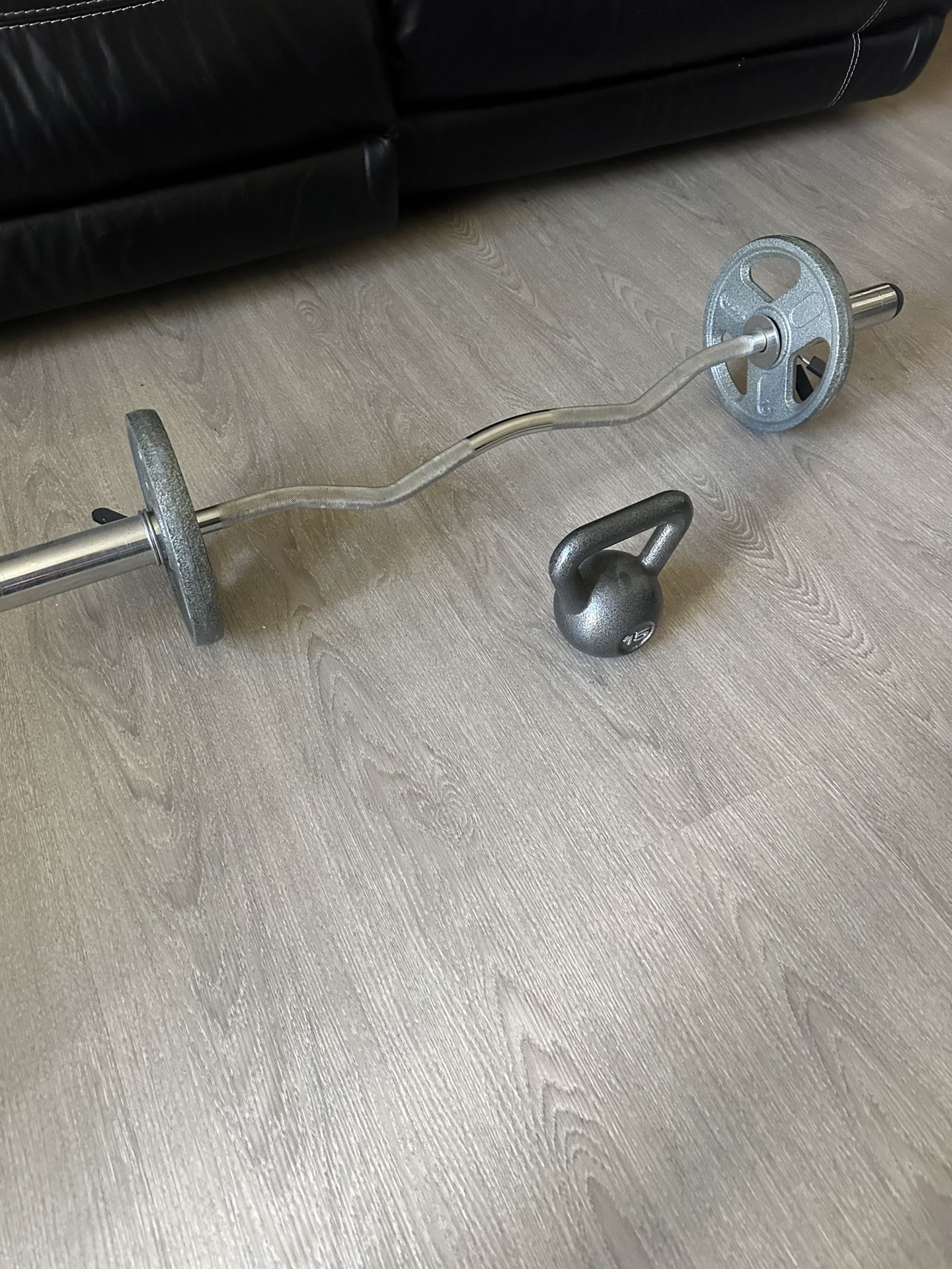 Curl Bar W/kettle Bell