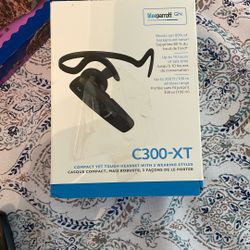 Blue Parrot C300-cut