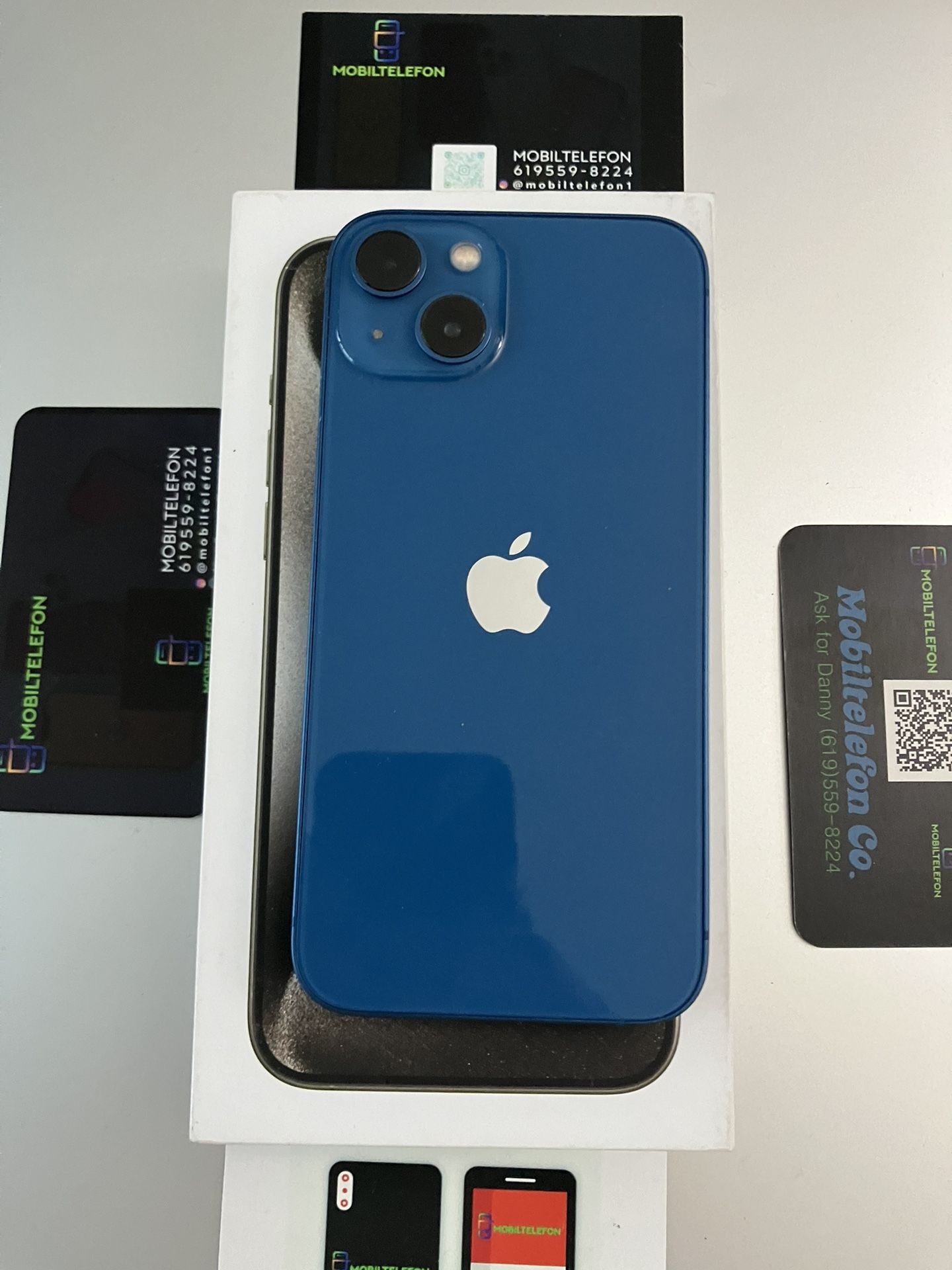 【aaasssy専用】iPhone13 128GB ブルー Amazon.com: Apple iPhone 13, 128GB, Blue - AT&T (Renewed Premium