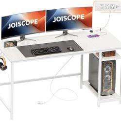 55in Gaming Desk With Build In Outlets 