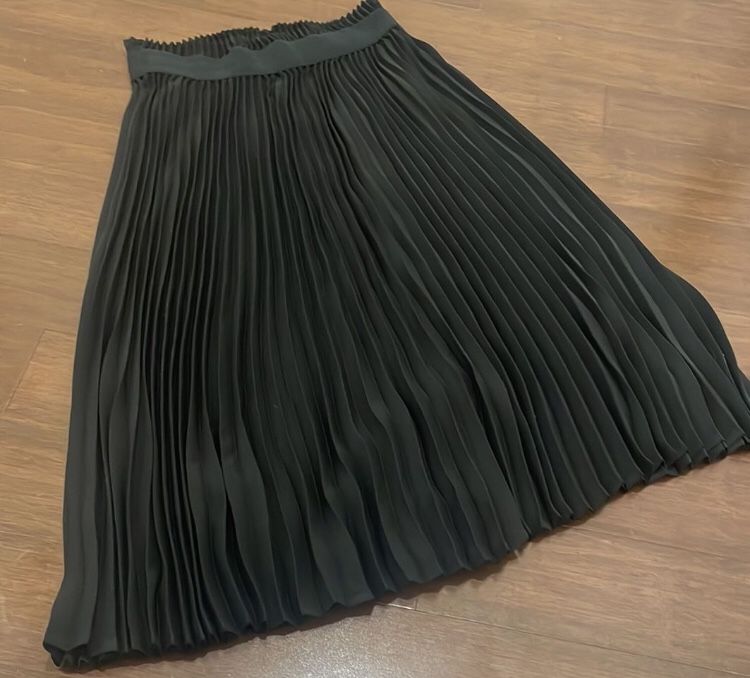 Babaton A-Line Black Midi Skirt Pleated Work
