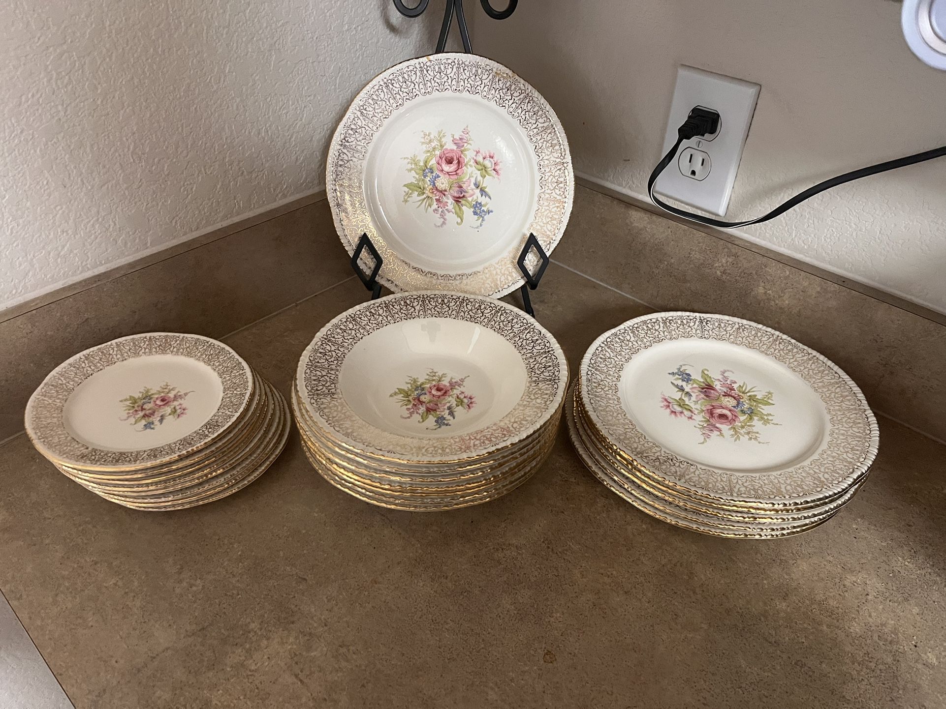 China Plates And Bowels