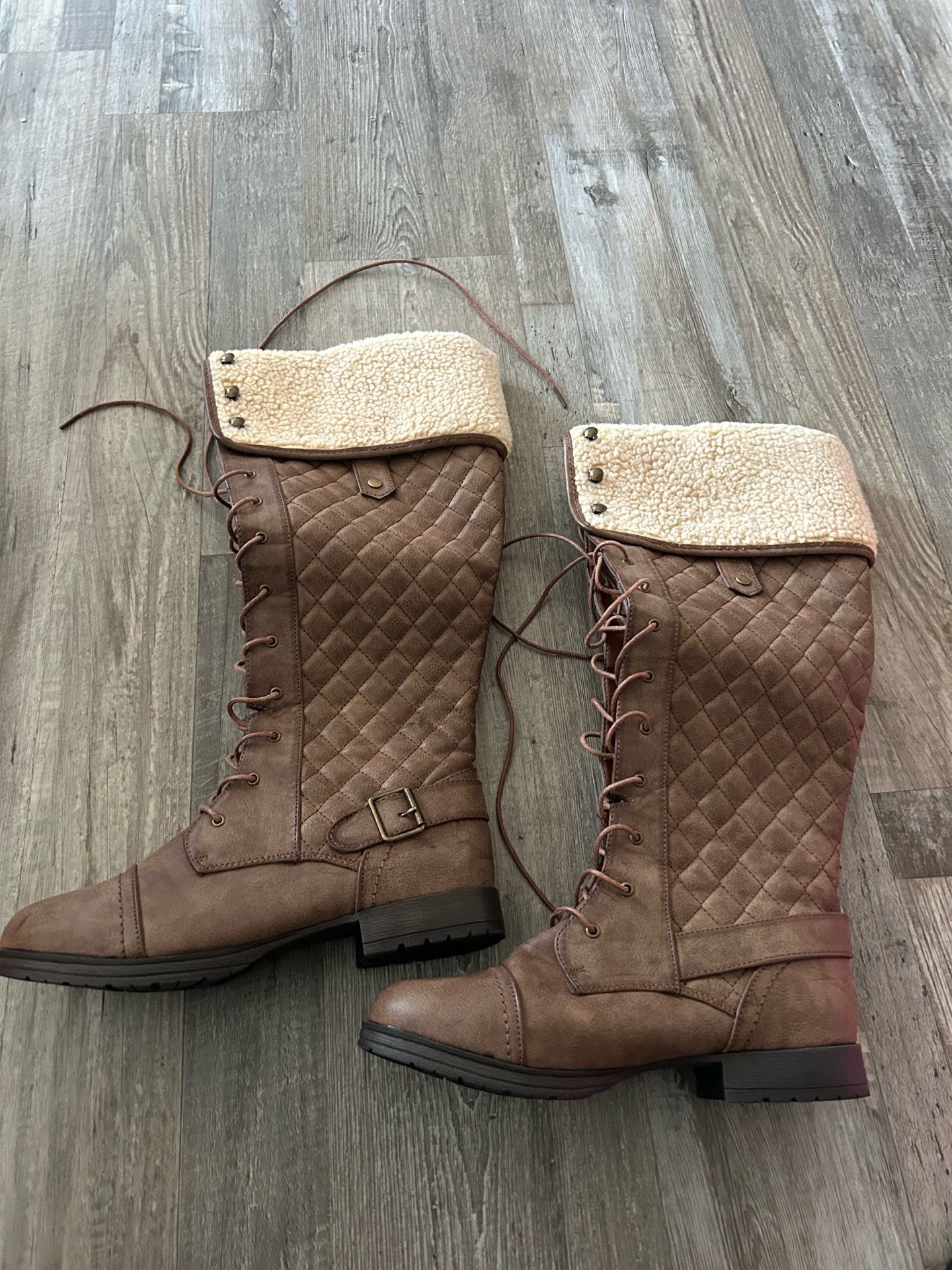 Women’s size 10 brown boots new