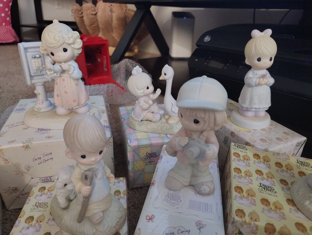 Precious Moments Figurines
