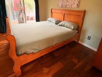 California king bed and nightstands
