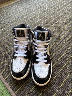 Jordan 1 Mid Patent Black White Gold | No Box