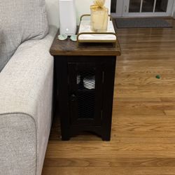 Side table, End table
