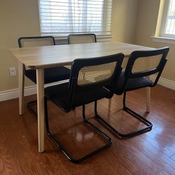 Table With Chairs 