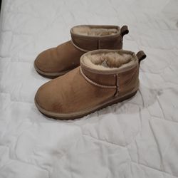 Ugg Boots Girls SIZE 1