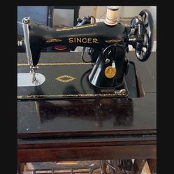 Singer Sewing Machine 1950