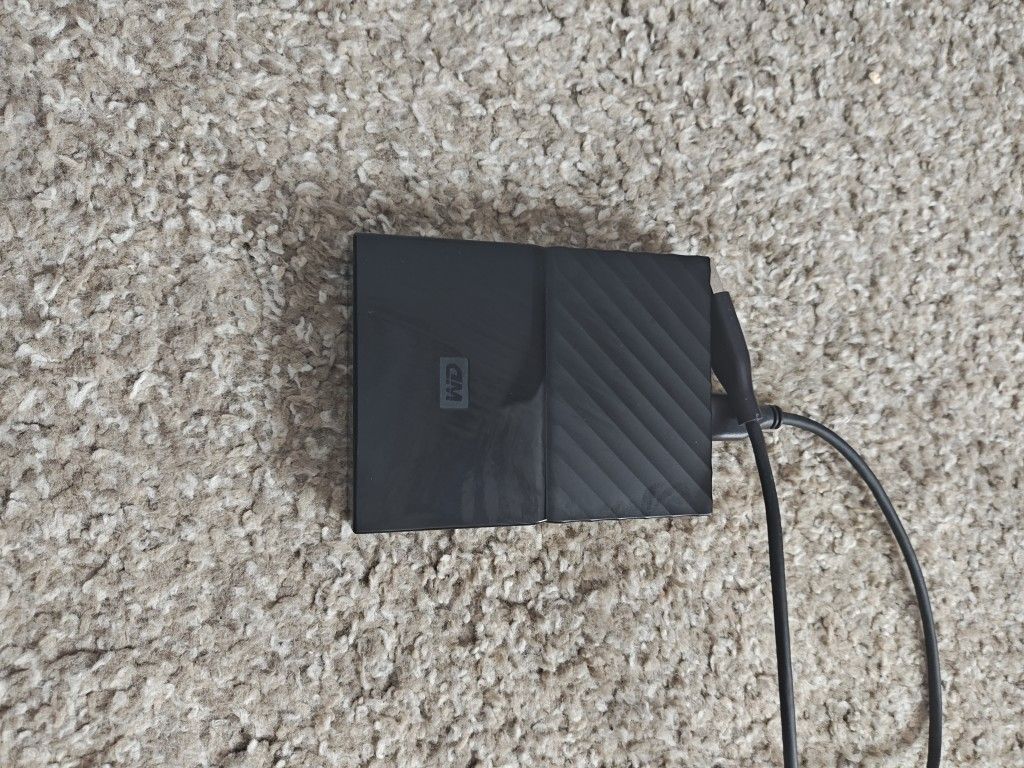 Western digital 4TB and 1TB Drives Total 5TB. External USB