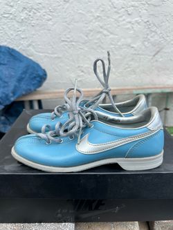 Size 6.5 women’s - Vintage Nike Baby Blue Silver Leather Bowling Shoes 80's