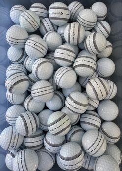 Golf balls taylor made tp5 and tp5x