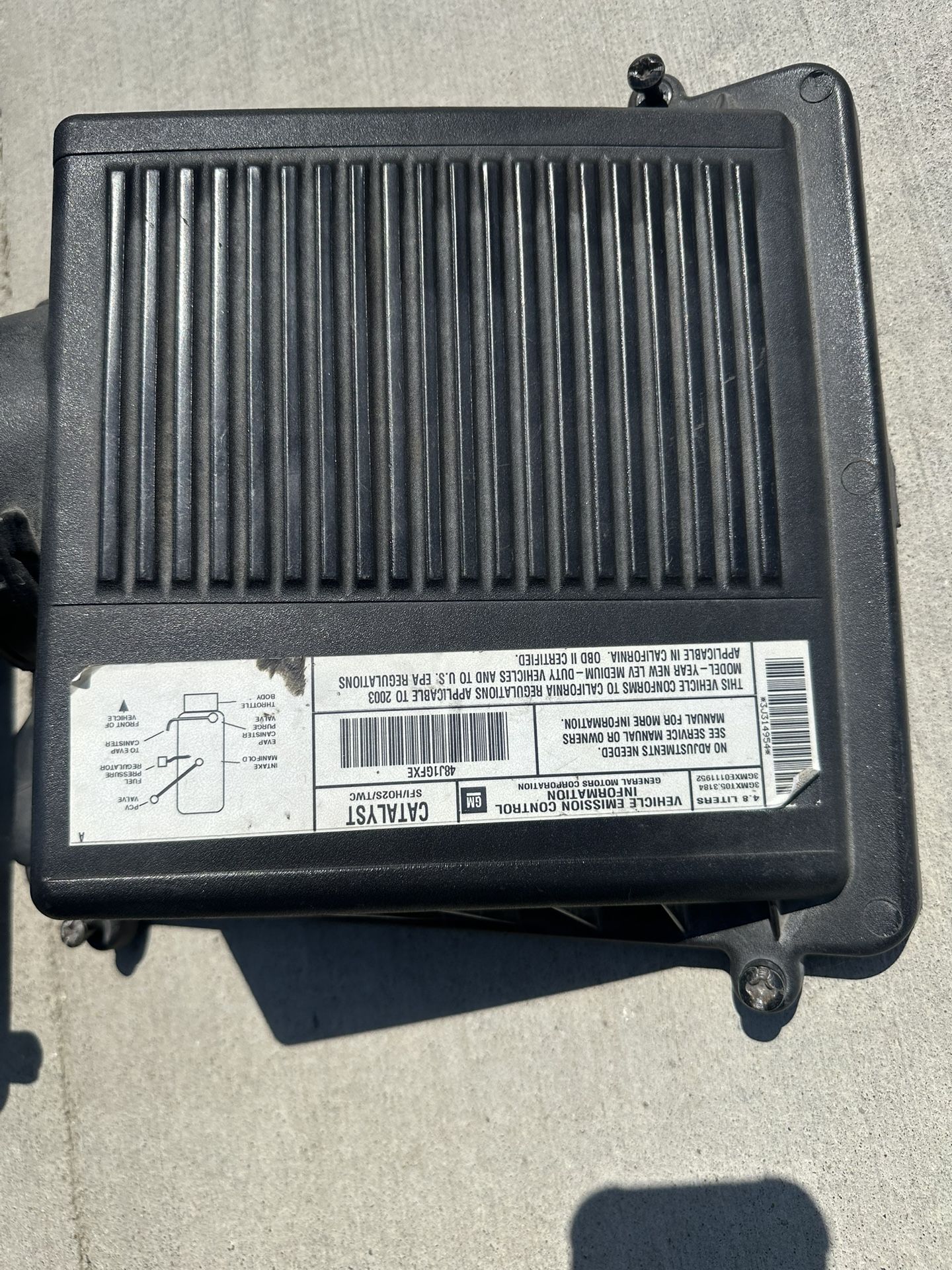 Complete Factory Air I take And Filter Box For 2003 Chevy Tahoe