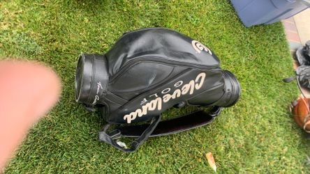Used Cleveland golf bag