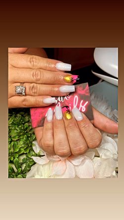 Nail Tech