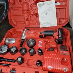 Milwaukee Force Logic Kmockout Tool Set