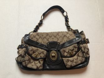 Coach signature leather shoulder bag