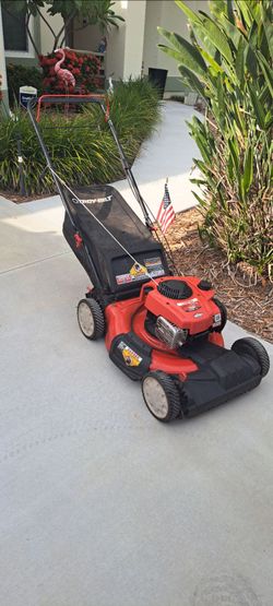 SELF PROPELLED REAR BAG