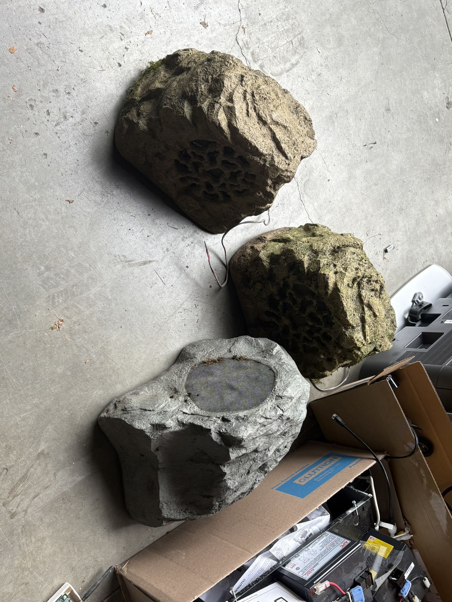 Out Door Rock Speakers