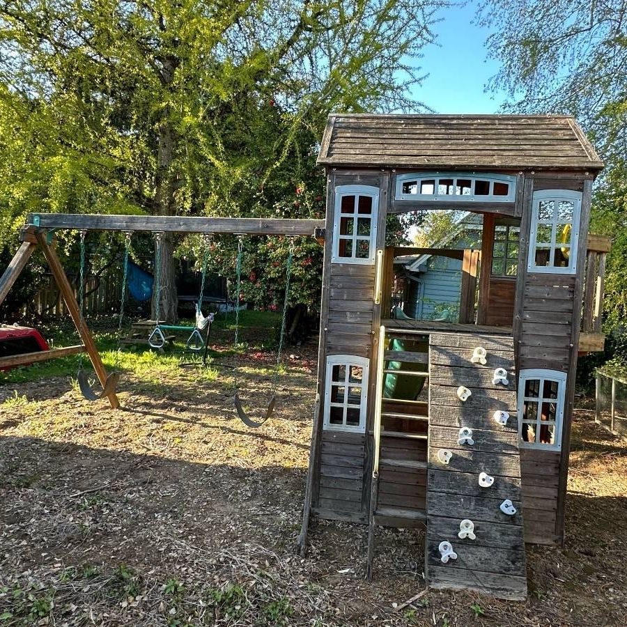 Kid's Play Structure