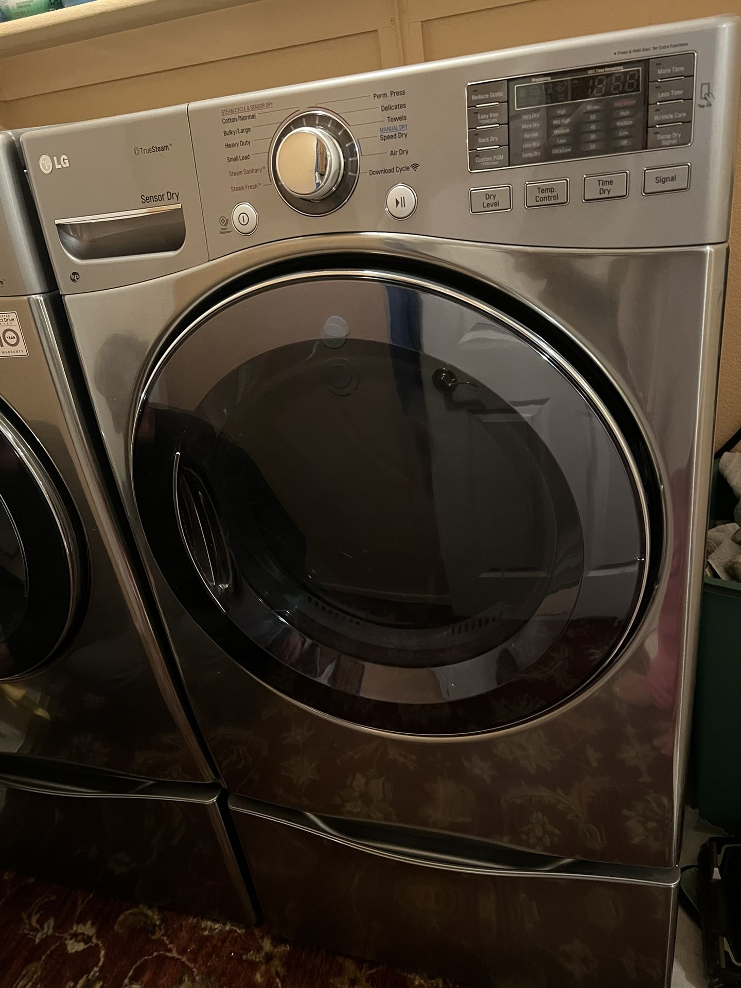 LG washer And Dryer