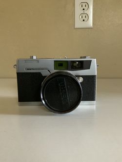 Vintage Petri 7 camera