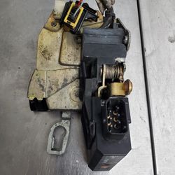 93 - 99 BMW E36 COUPE DRIVER DOOR LOCK 