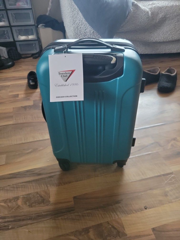 Brand New Traveler's Club Suitcase