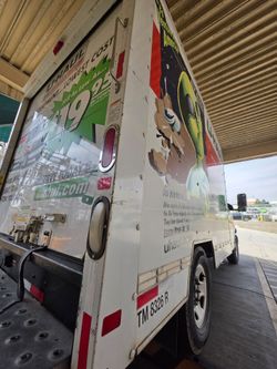 Box truck