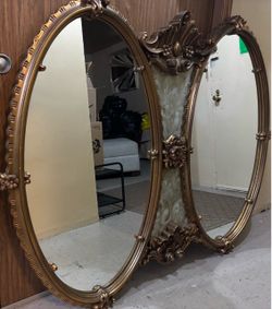 Large Bassett Gold Ornate Hollywood Regency MCM Oval Wall Mirror