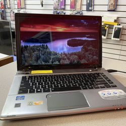 Toshiba Laptop , Intel Core I5 , 6GB Ram , 700GB Hard Drive Storage , Comes With Charger 