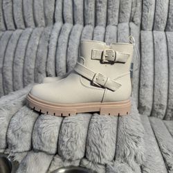 Cat & Jack Kids Cream Pink Sole Buckle Boots Size 11