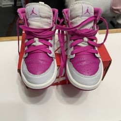 Nike Air Jordan 1 Mid Shoes