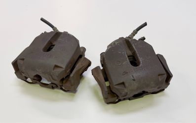 PAIR FRONT BRAKE CALIPERS BMW E39 540i