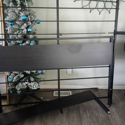 Queen Bed Frame With Mattress Or Without 