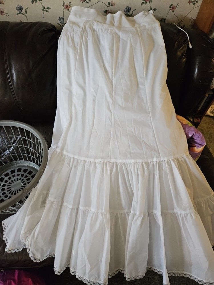 Wedding Dress Underskirt Size 16